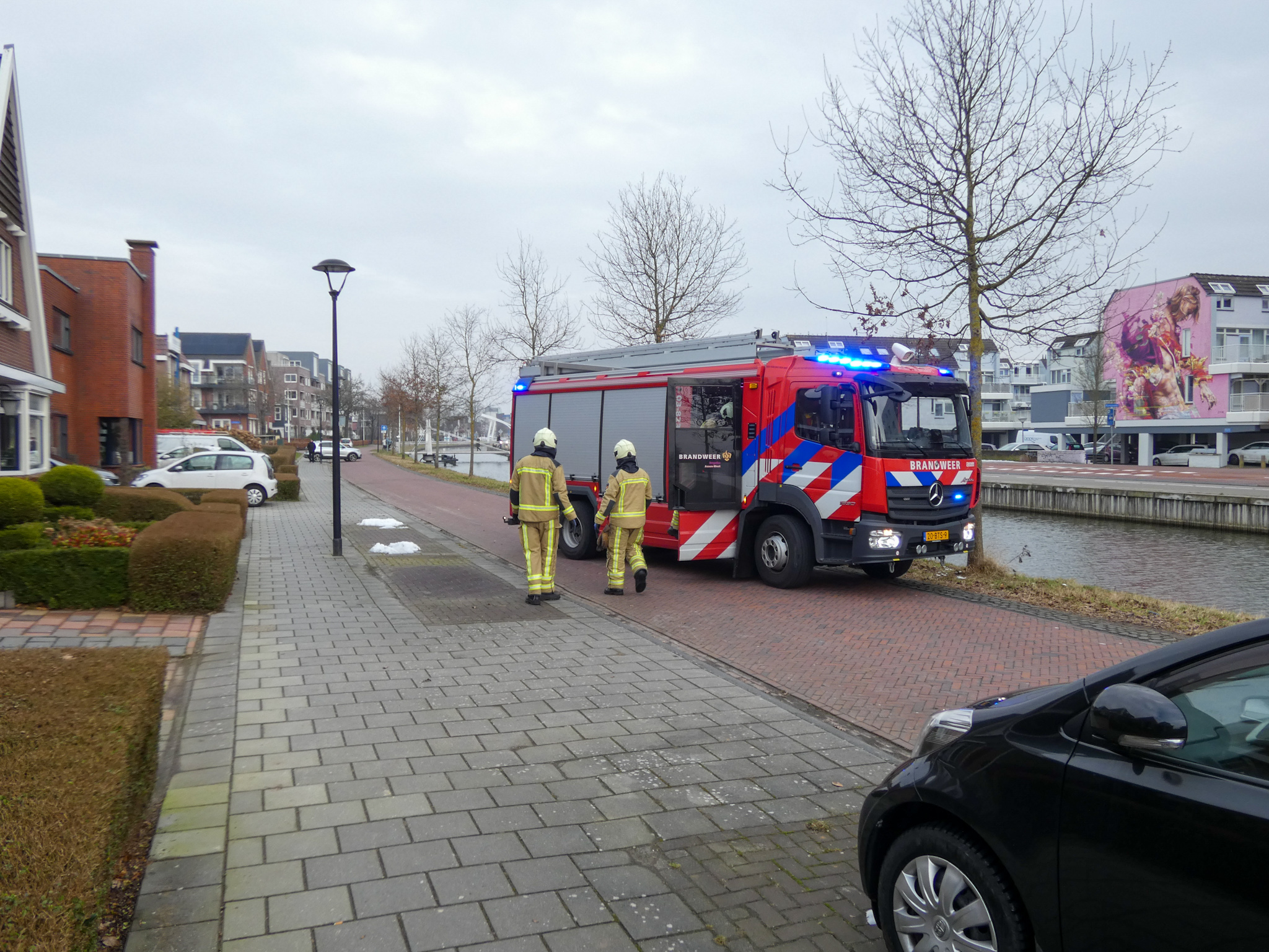 1990737 Gaslekkage in voortuin woning aan Prins Bernhardstraat in Assen