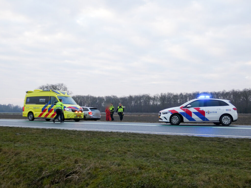 IMG_7734-1024x768 Ongeval door gladheid op N381 tussen Appelscha en Hoogersmilde