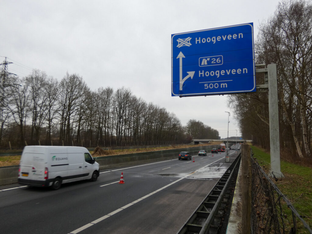 IMG_8511-1024x768 Rijstrook A28 bij Hoogeveen afgesloten door ijsvorming.