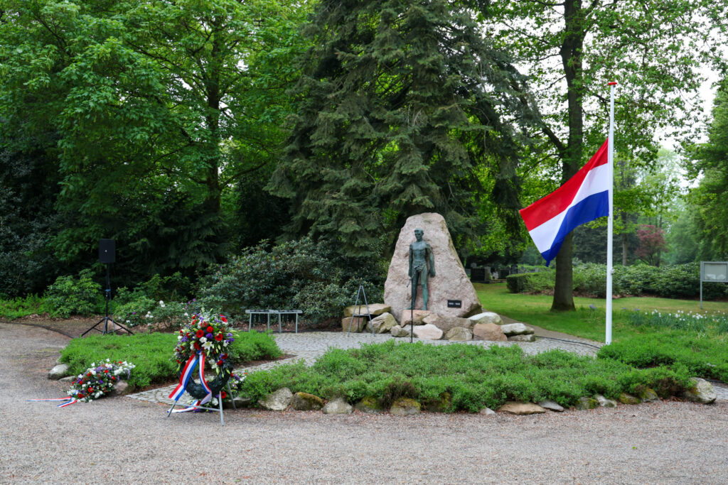 208A3295-1024x683 Beilen staat stil bij 4 mei-herdenking