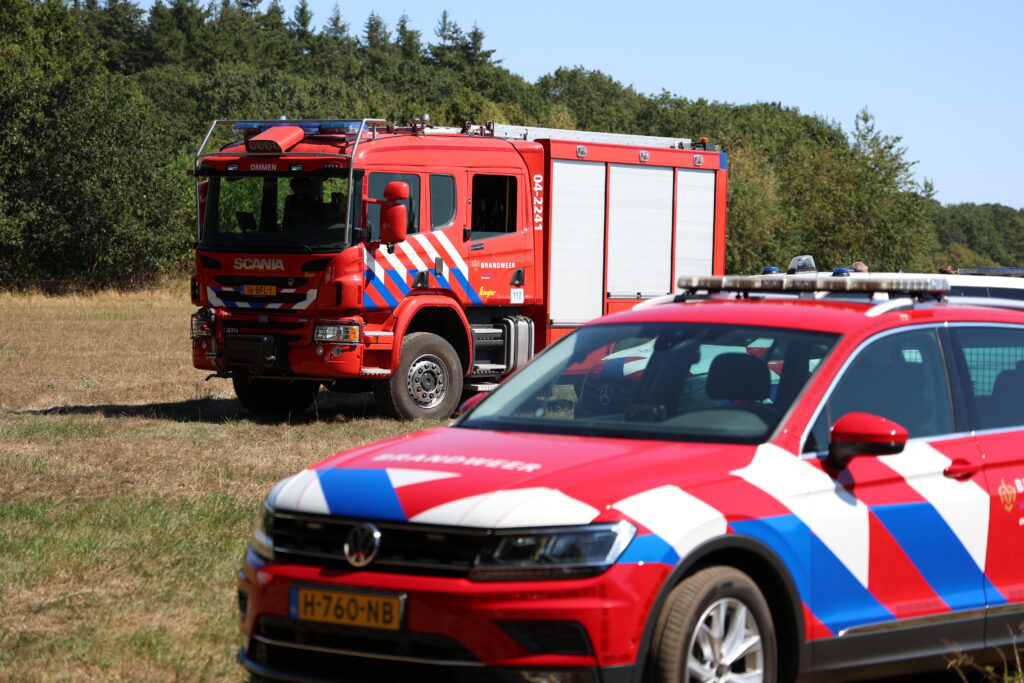 LARS9318-1024x683 Grote brand in bos bij Rheezerveen