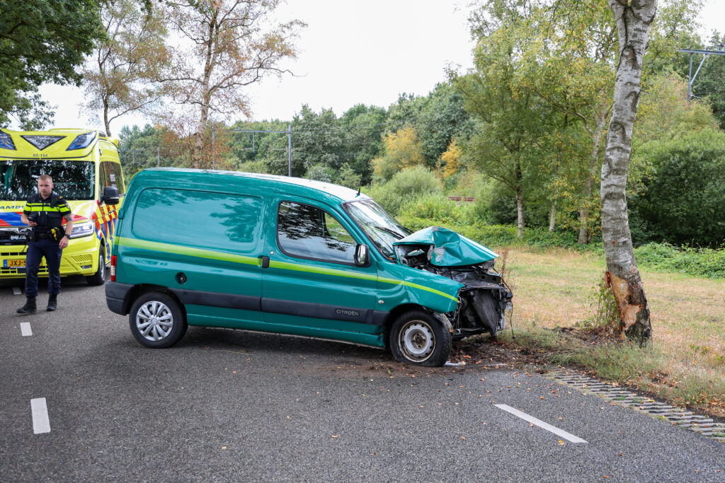 LO-1-33-1024x683 Gewonde na eenzijdig ongeval met busje in Stuifzand
