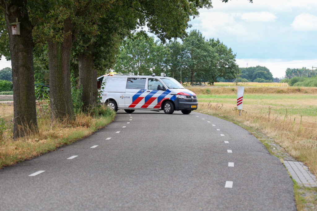 LO-1-36-1024x683 Bestuurder aangehouden na botsing tegen boom in Stuifzand