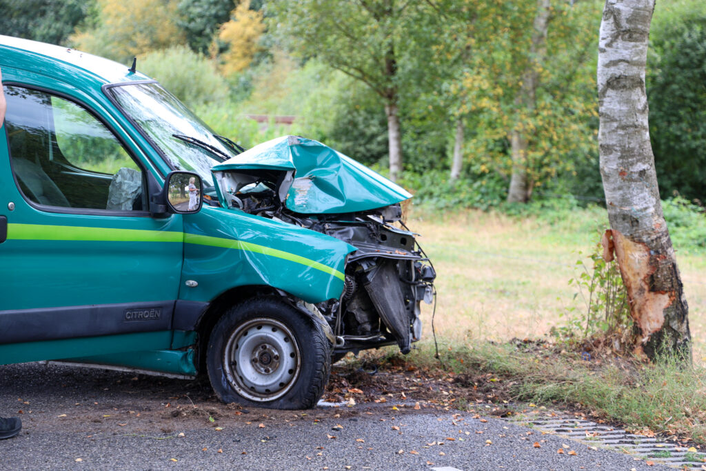 LO-1-39-1024x683 Bestuurder aangehouden na botsing tegen boom in Stuifzand