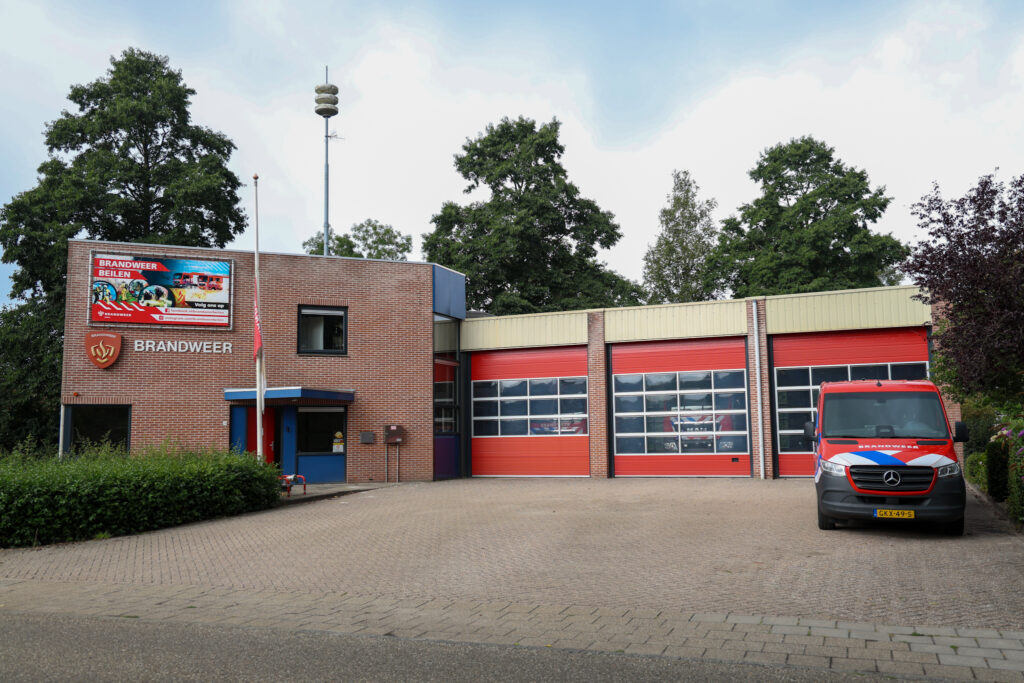 LO-1-71-1024x683 Brandweer Drenthe hangt bij kazernes de vlag halfstok