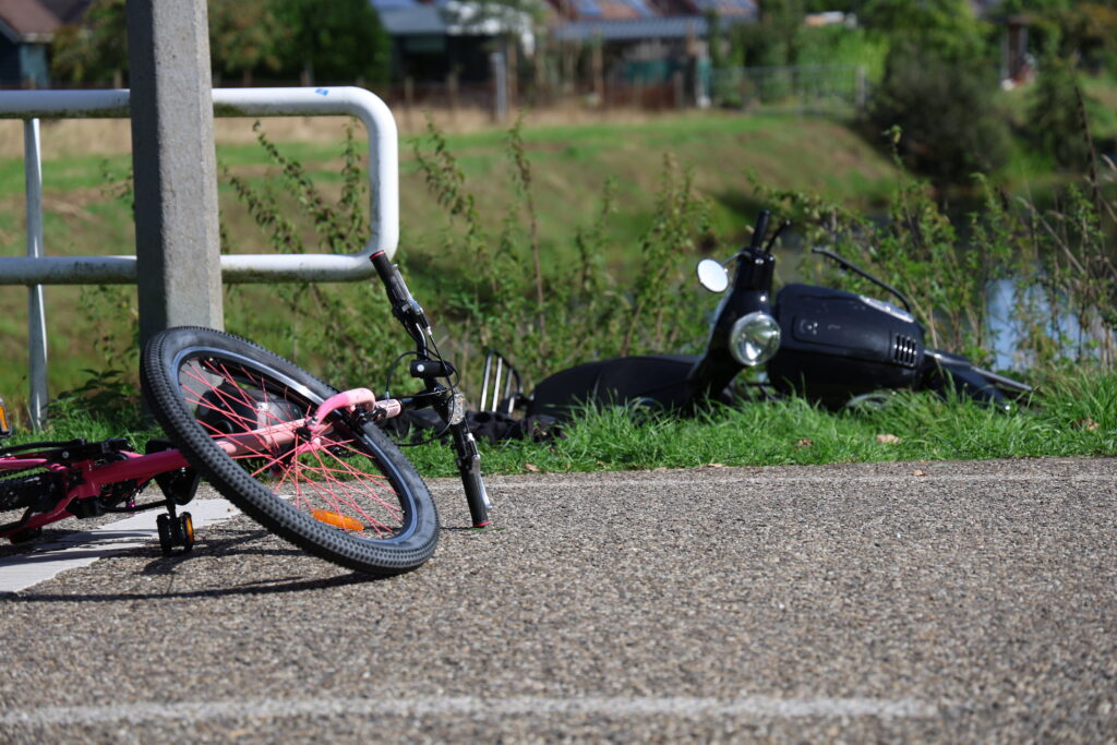 LARS2075-1024x683 Kindje mee met ambulance na botsing met scooter in Beilen