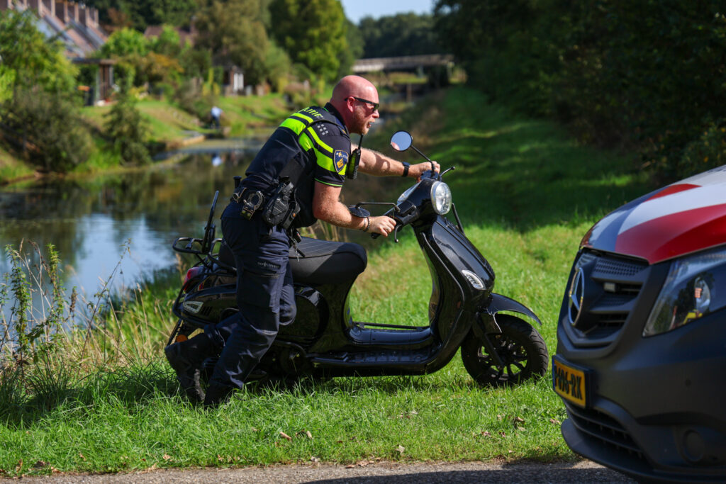 LO-1-1024x683 Kindje mee met ambulance na botsing met scooter in Beilen